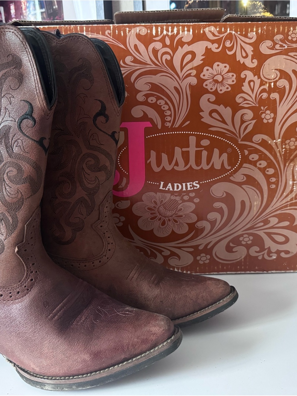 Justin Boots Ladies Brown Western Embroidered Ankle Booties